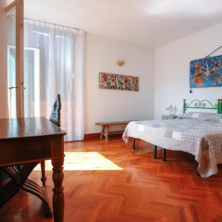 Guest house Aca'demia