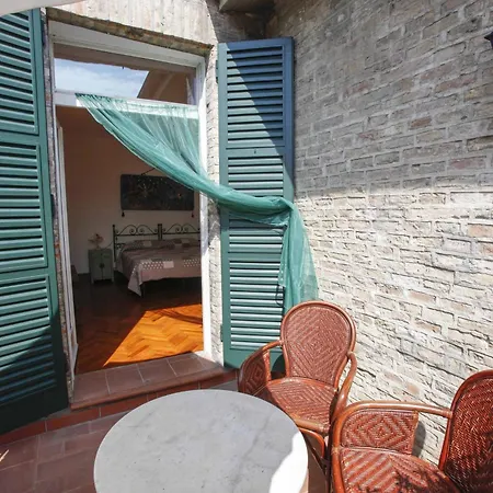 Guest house Aca'demia *